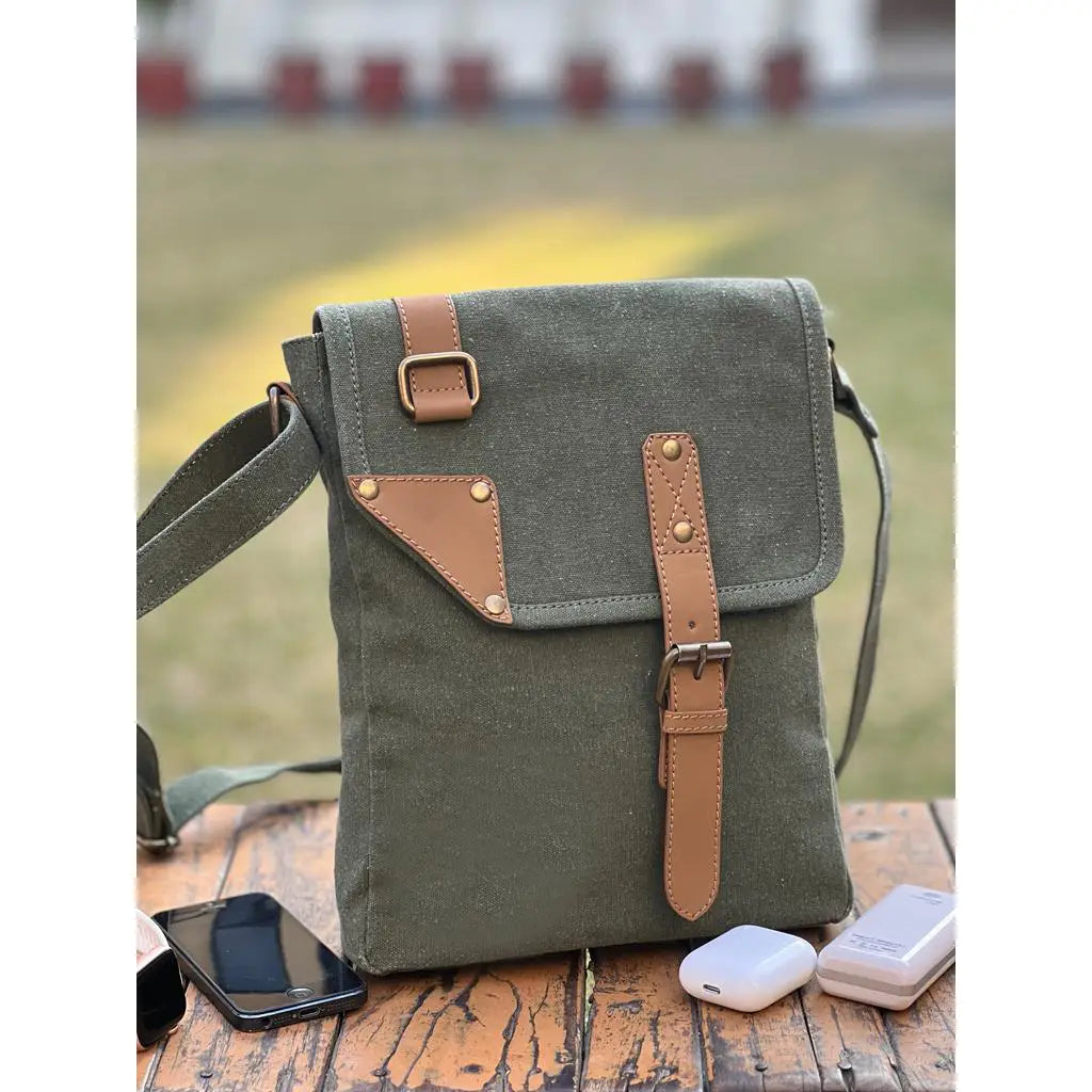 Delta-Crossbody Canvas Bag