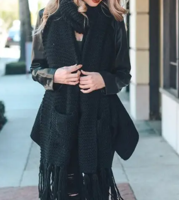 Oversized Two Pocket Tassel Scarf Apparel